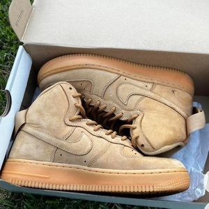 Nike Air Force 1 High GS 5.5y .